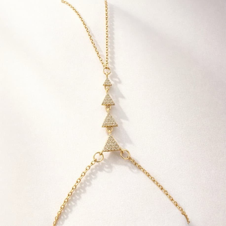 Hiléra Triangle Zirkon Şahmeran