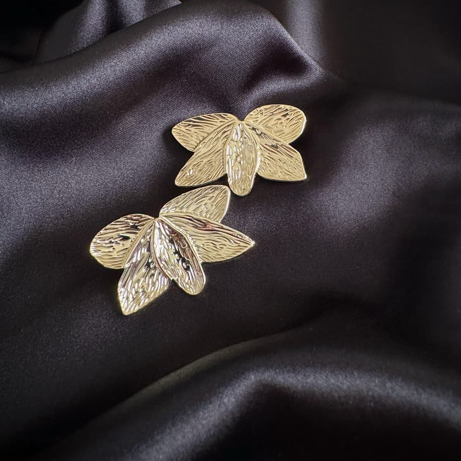 Hiléra Golden Leaf Elegance